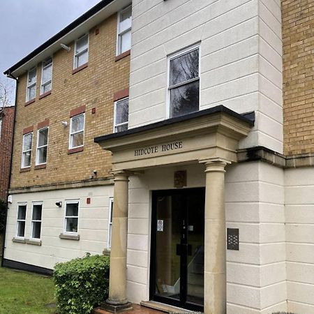 Stunning Studio Flat - Free Parking - 3 Min From Sutton Station Apartman Kültér fotó